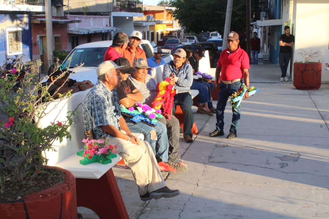 $!Albañiles de Rosario honran a la Santa Cruz y piden protección en su labor