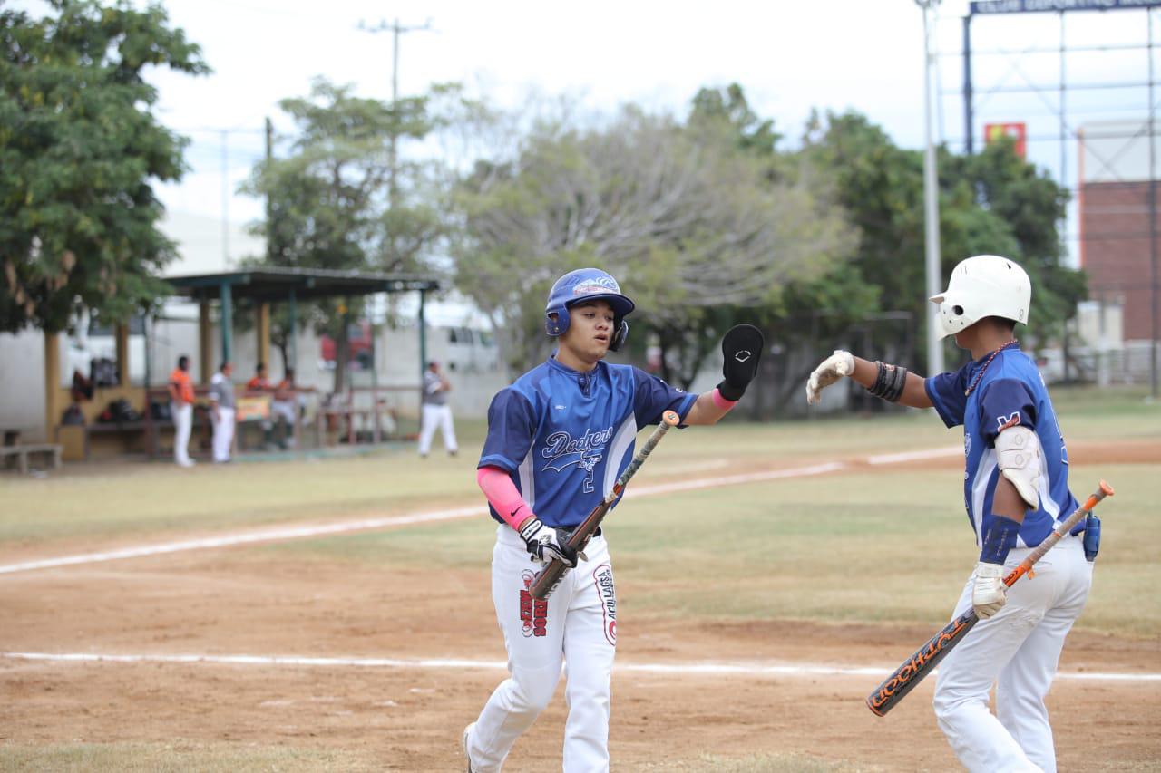 $!Toros de Acuña frena a Dodgers El Tiro en el Mazatlán Baseball Tournament 2021