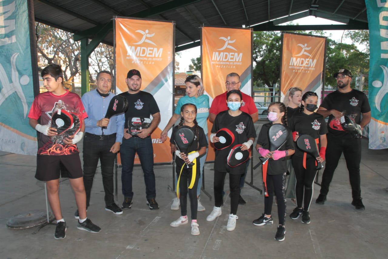 $!¡Inician las patadas! Inauguran en Mazatlán Primera Liga Municipal de Kick Boxing