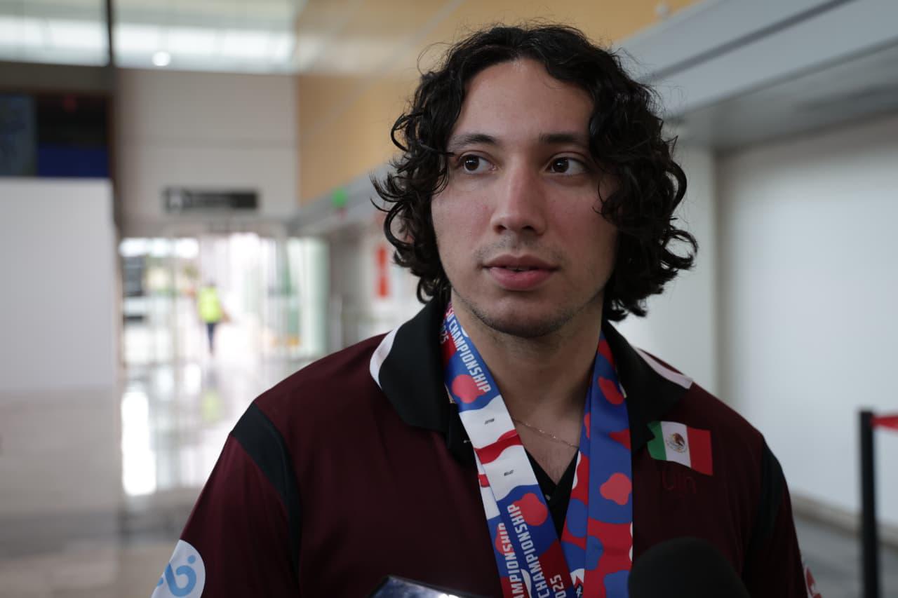 $!Culiacanense Érick García regresa a casa como doble medallista panamericano de Jiu Jitsu