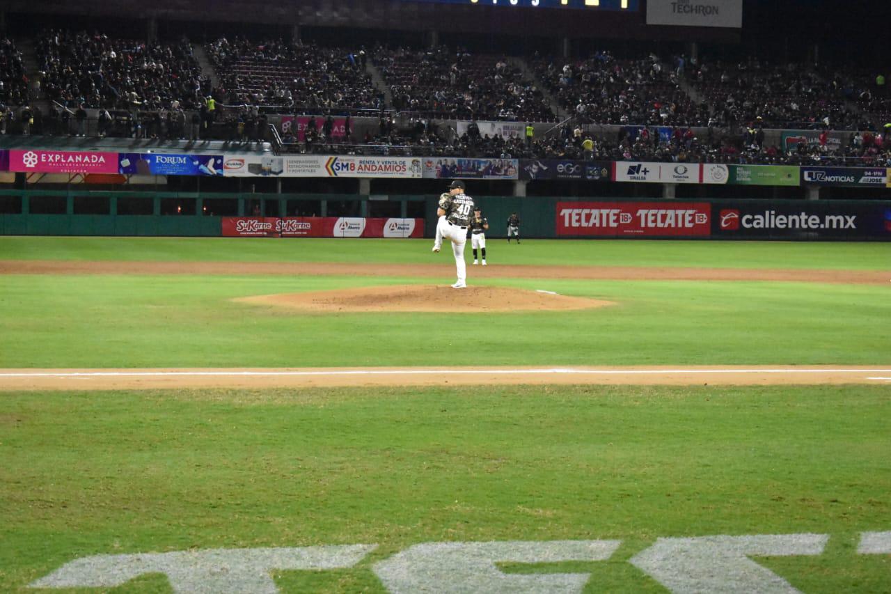 $!Tomateros de Culiacán se niega a morir y gana a Venados de Mazatlán cuarto juego