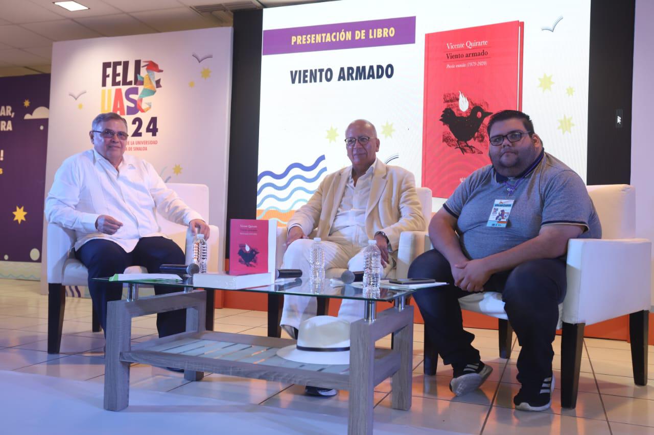 $!Ulises Cisneros y Geovanni Osuna fueron los presentadores del libro de Vicente Quirarte.