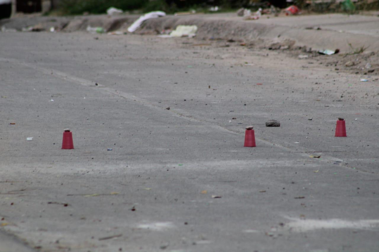 $!Disparan contra tres domicilios en fraccionamiento Zona Dorada en el sector Los Ángeles, en Culiacán