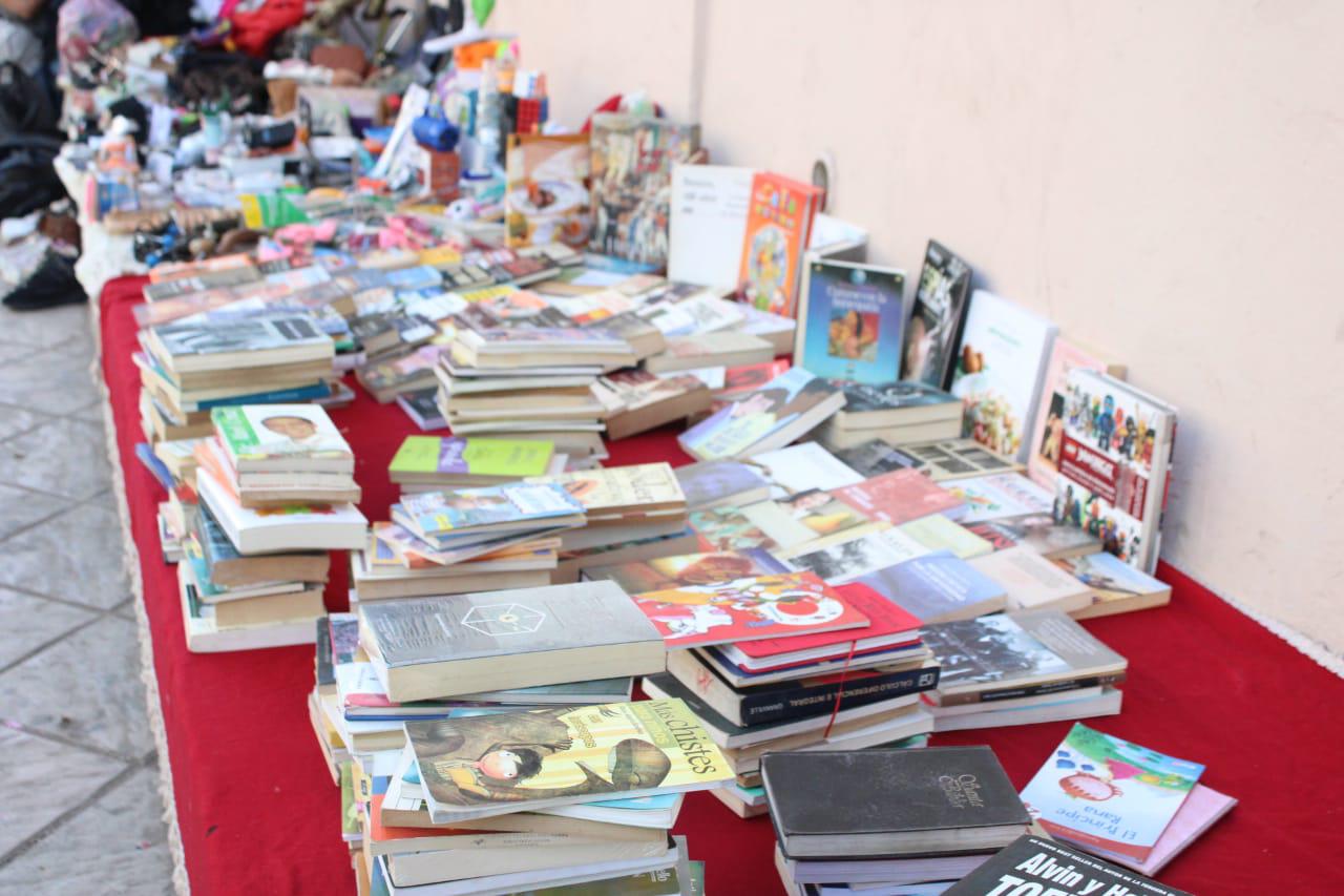 $!Ave Fénix, la librería ambulante que busca darle una nueva vida a los libros