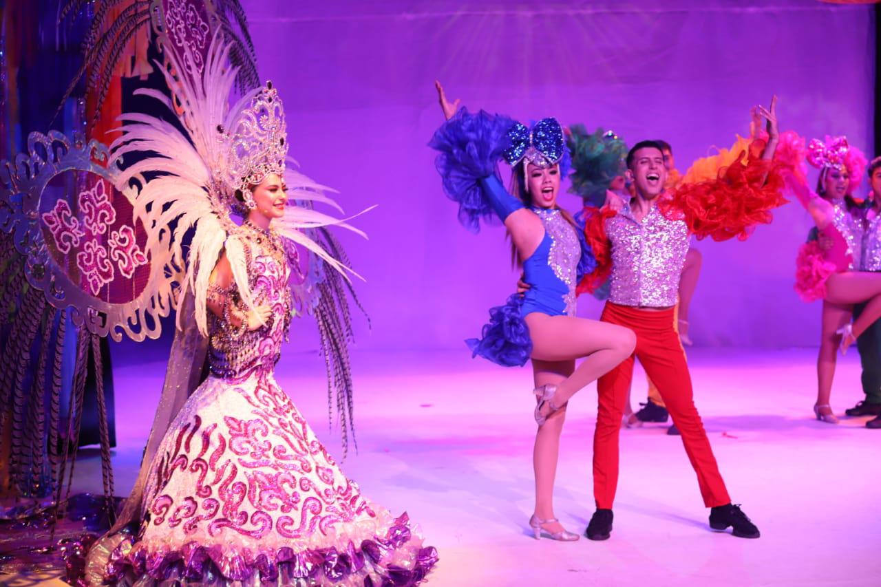 $!Un homenaje a los carnavales de México fue una de las temáticas presentadas.