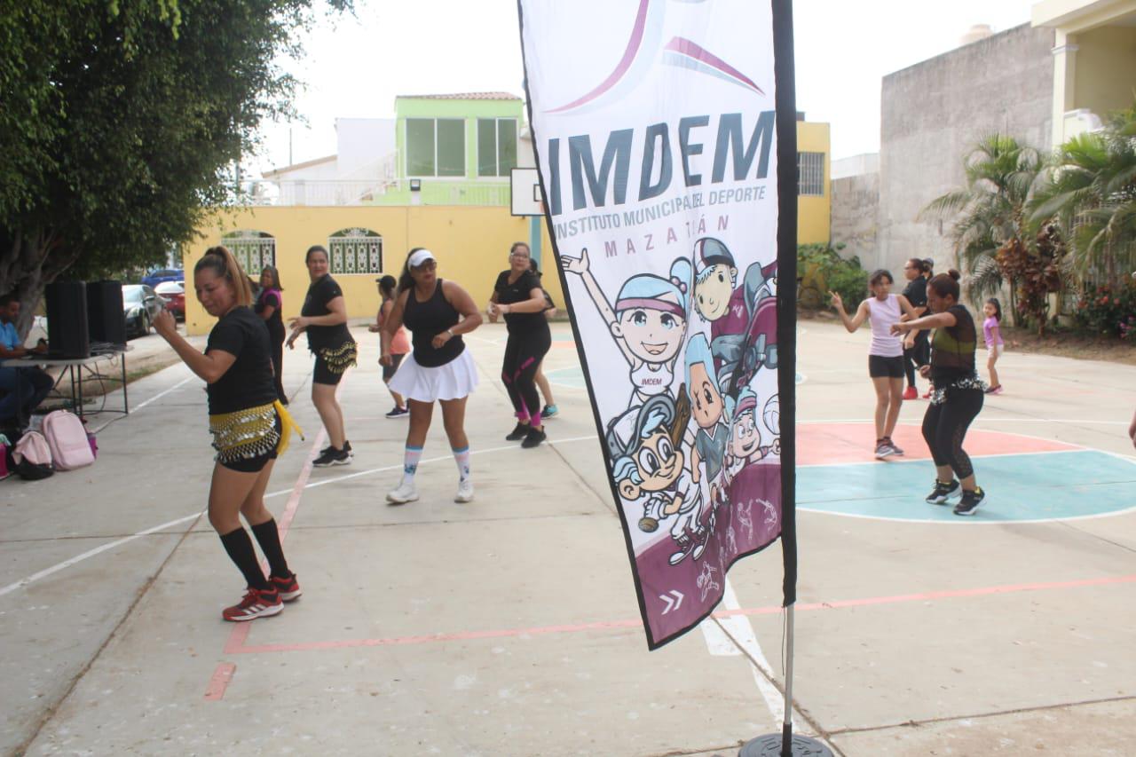 $!Ponen a bailar a Villa Satélite con la Maxi Clase de Bellifitness