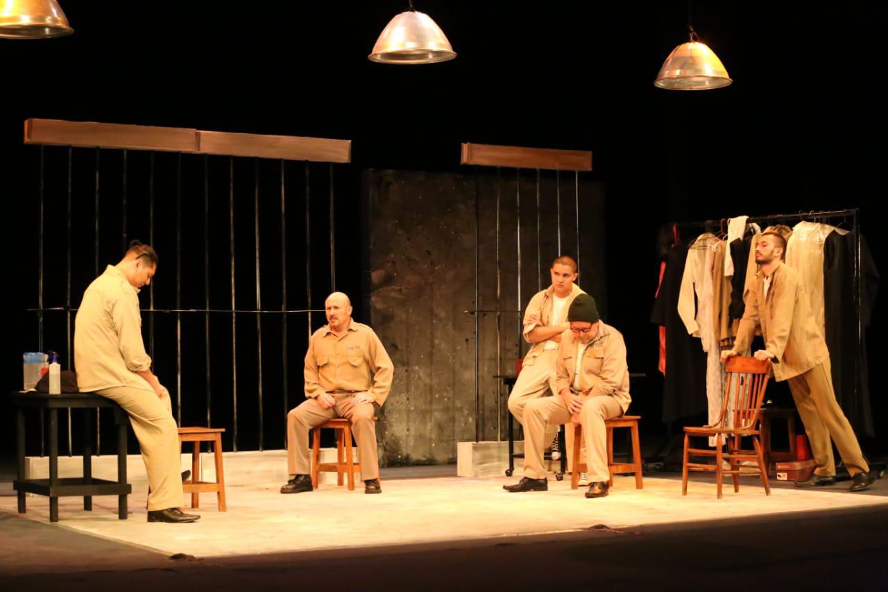 $!La obra Caneros, escrita por José Ramón Gómez Polo, se presentó en el Teatro Ángela Peralta.