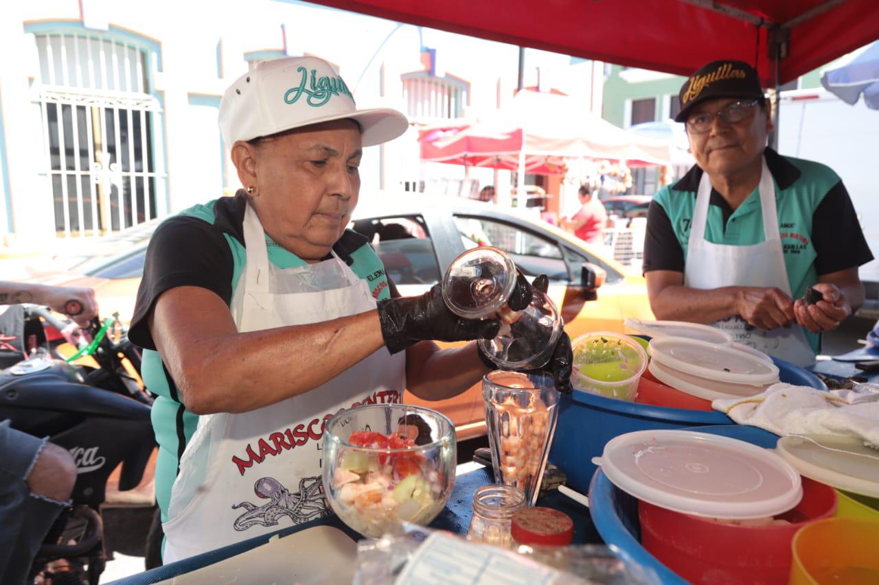 $!Mariscos Rentería ‘Los Liguillas’ celebra 75 años en el Centro Histórico de Mazatlán