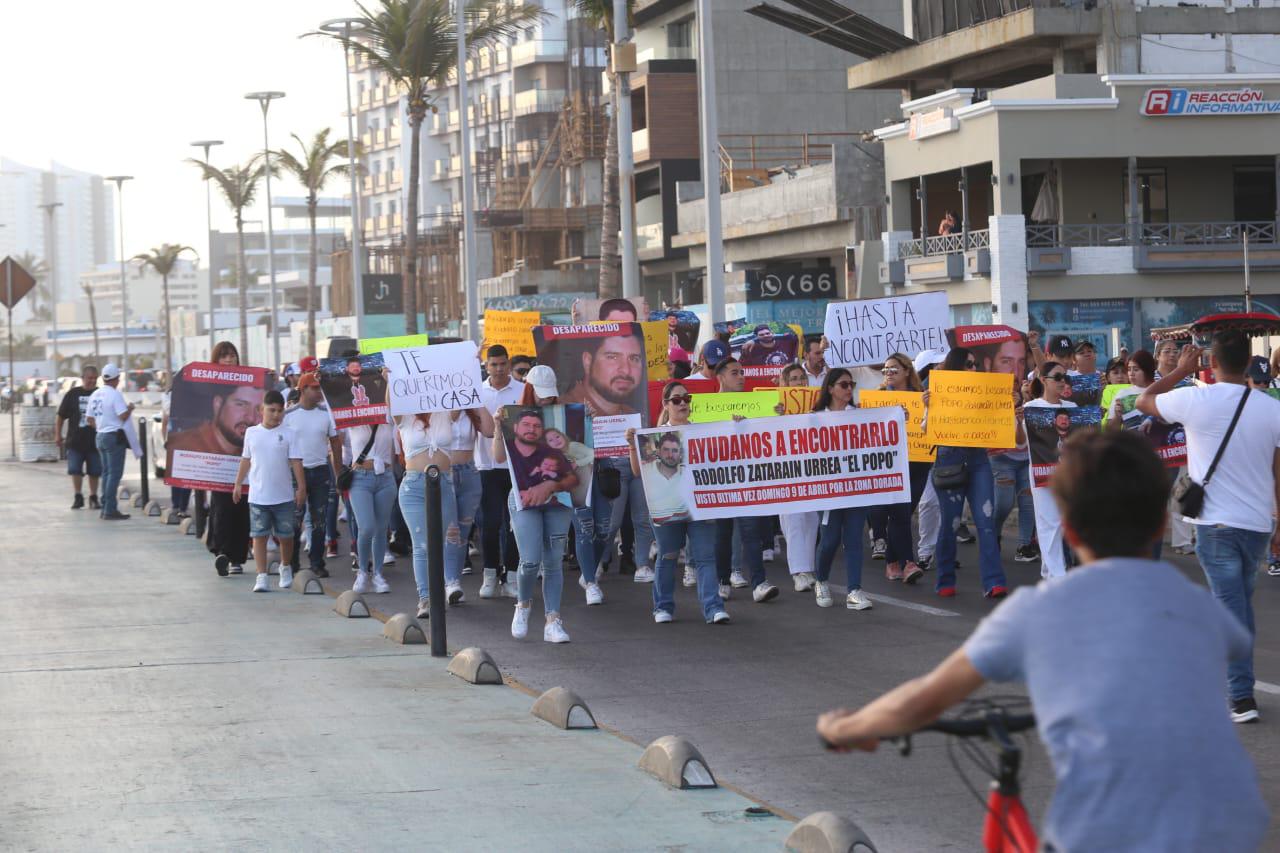 $!Protestan en Mazatlán por otro desaparecido; piden el regreso de Rodolfo Zataráin