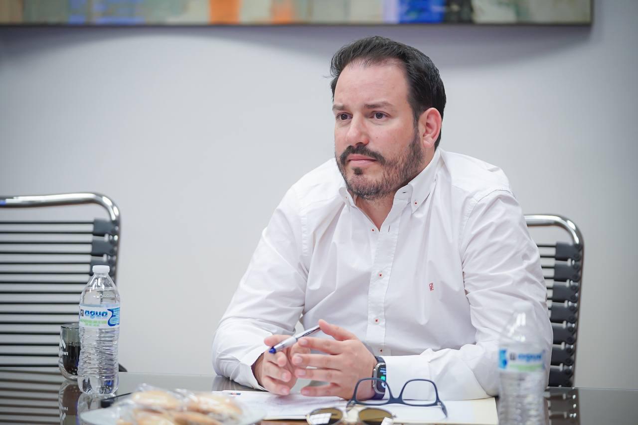 $!Recorre Secretario de Economía planta de Tetakawi, en Guaymas