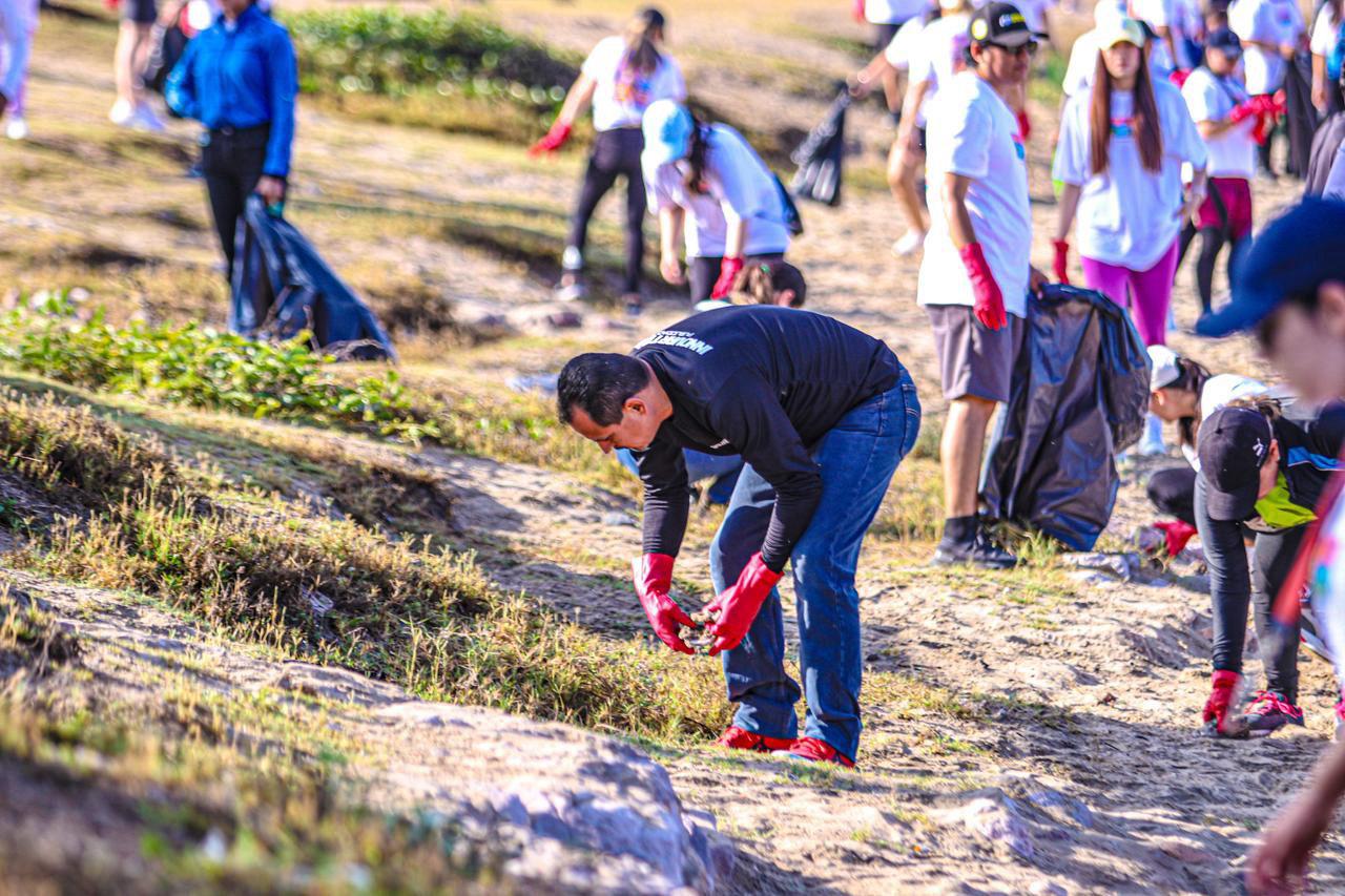 $!Más empresas se suman a la adopción de playas con el distintivo azul océano