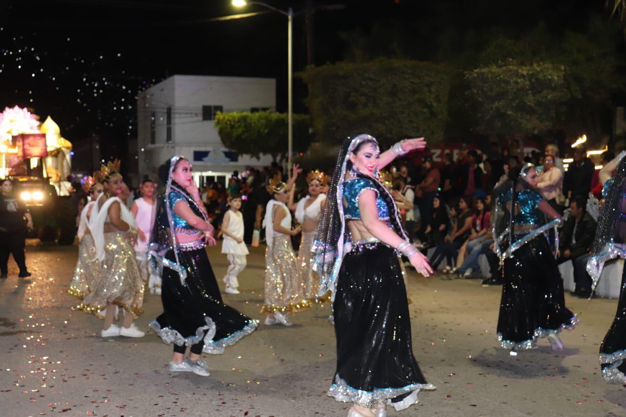$!Con desfile de carros alegóricos cierra el Carnaval Elota
