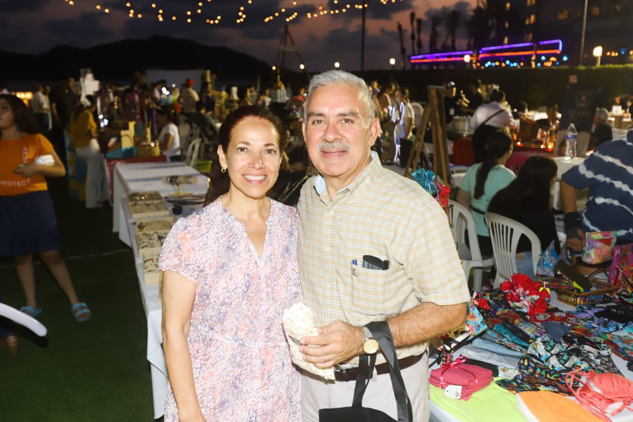 $!Liz de Valdez y Fernando Valdez.