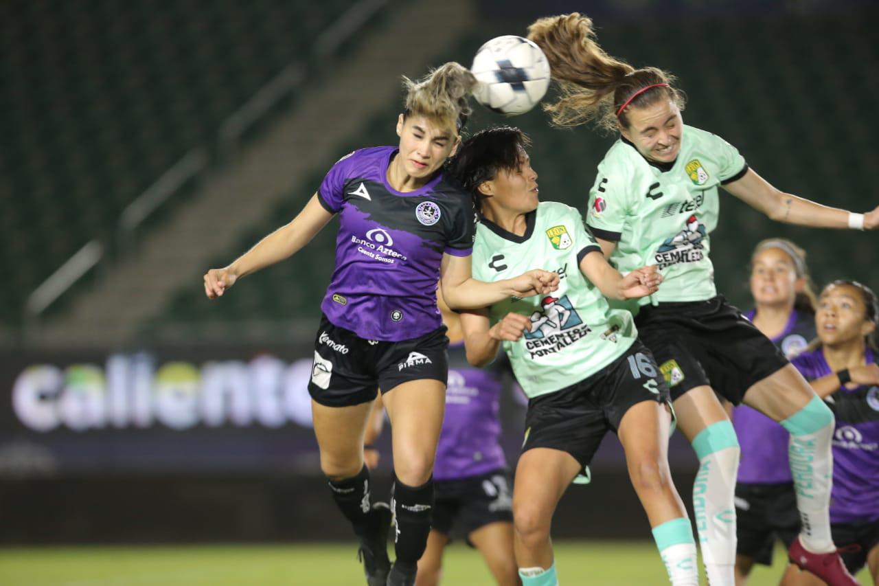 $!Alejandra Escobedo cumple en Mazatlán el sueño de llegar al profesionalismo