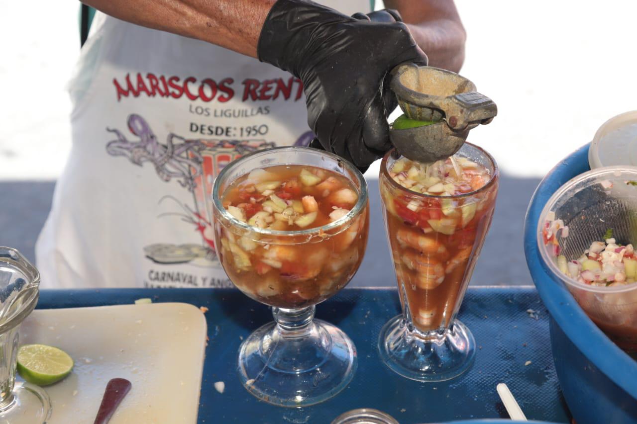 $!Mariscos Rentería ‘Los Liguillas’ celebra 75 años en el Centro Histórico de Mazatlán