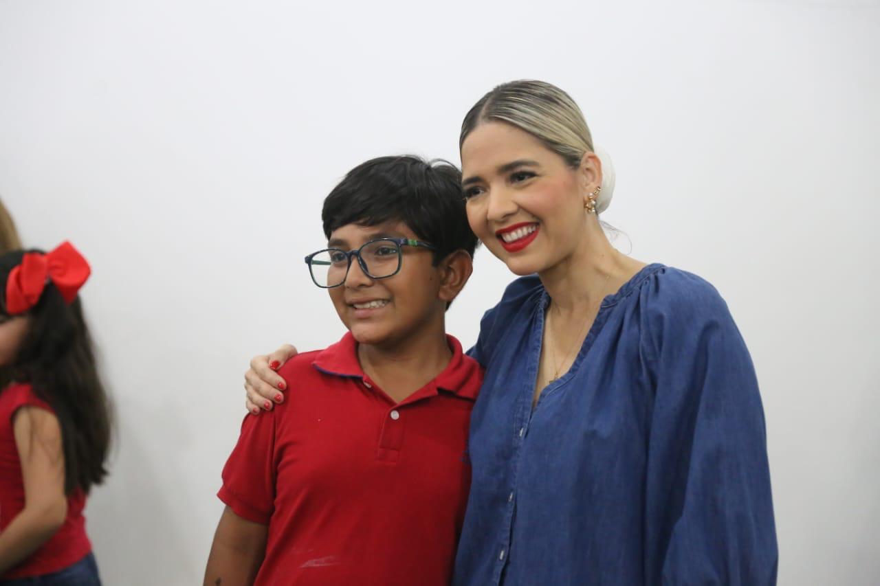 $!Entregan material deportivo en apoyo a más de 400 atletas mazatlecos