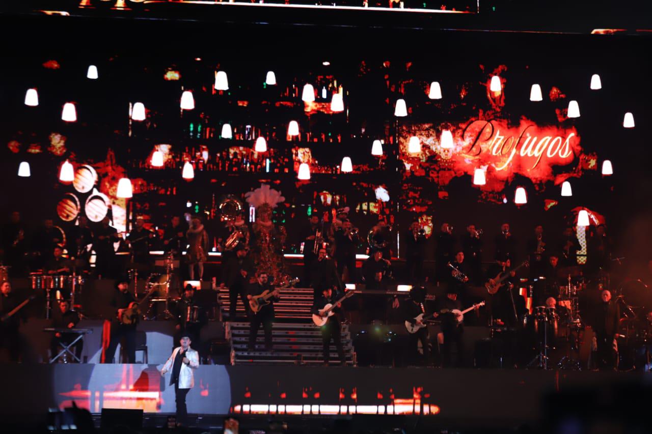 $!Abren la fiesta carnavalera Julión Álvarez y Alfredo Olivas con el Rey de la Alegría Héctor II