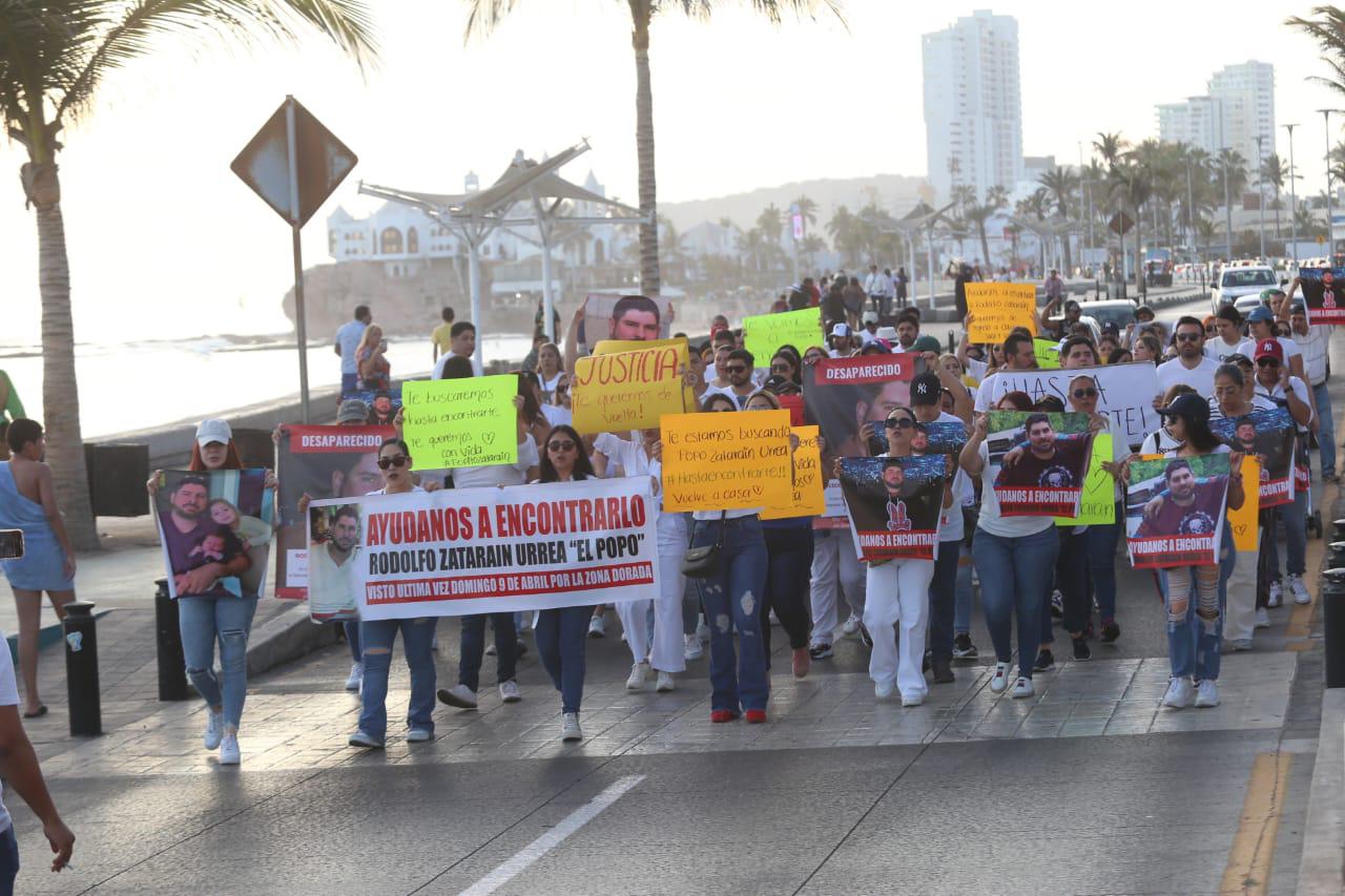 $!Protestan en Mazatlán por otro desaparecido; piden el regreso de Rodolfo Zataráin
