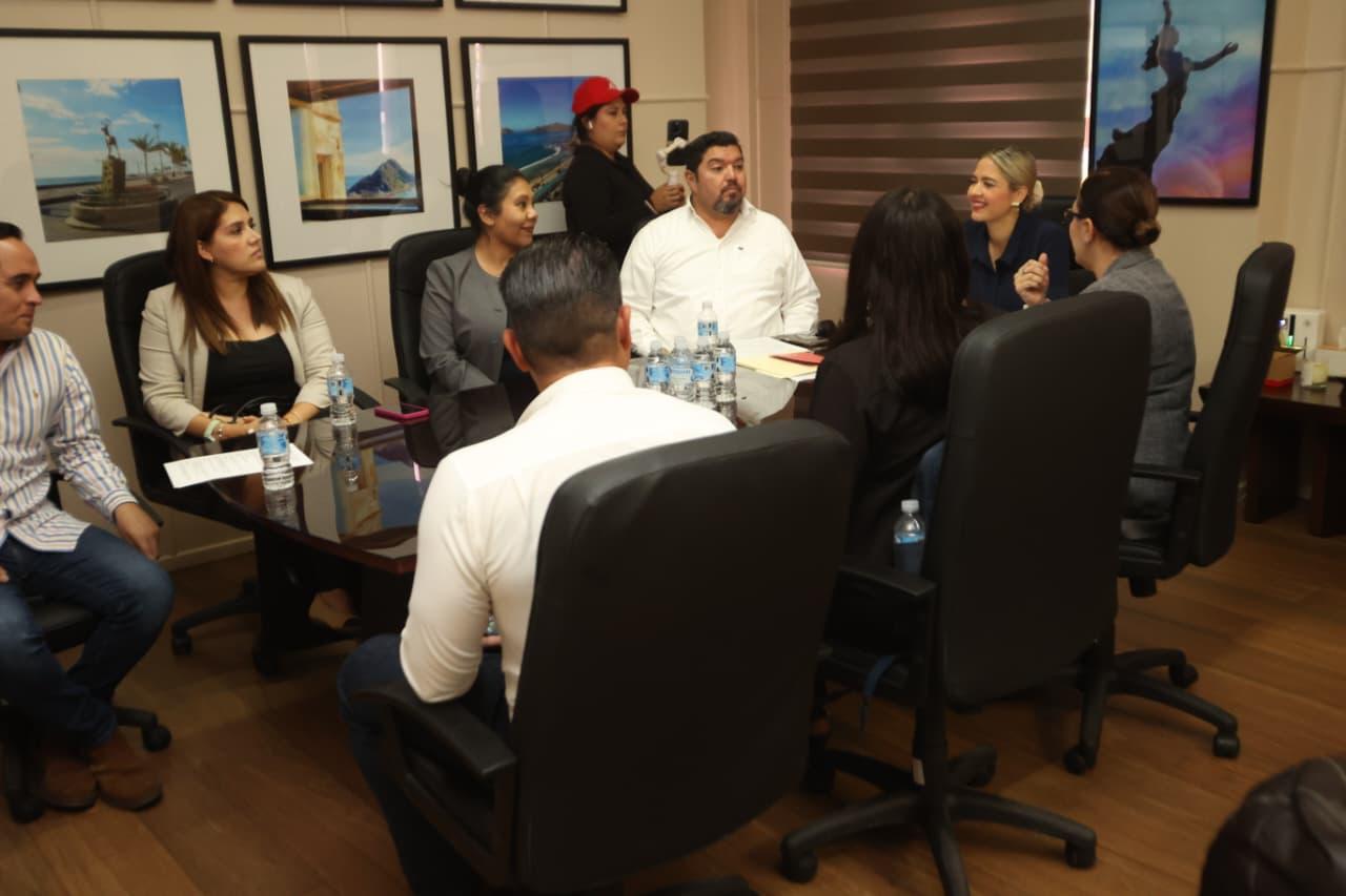 $!Acuerdan Gobierno municipal y Ejecutivos de Ventas y Mercadotecnia de Mazatlán impulsar el desarrollo económico y social