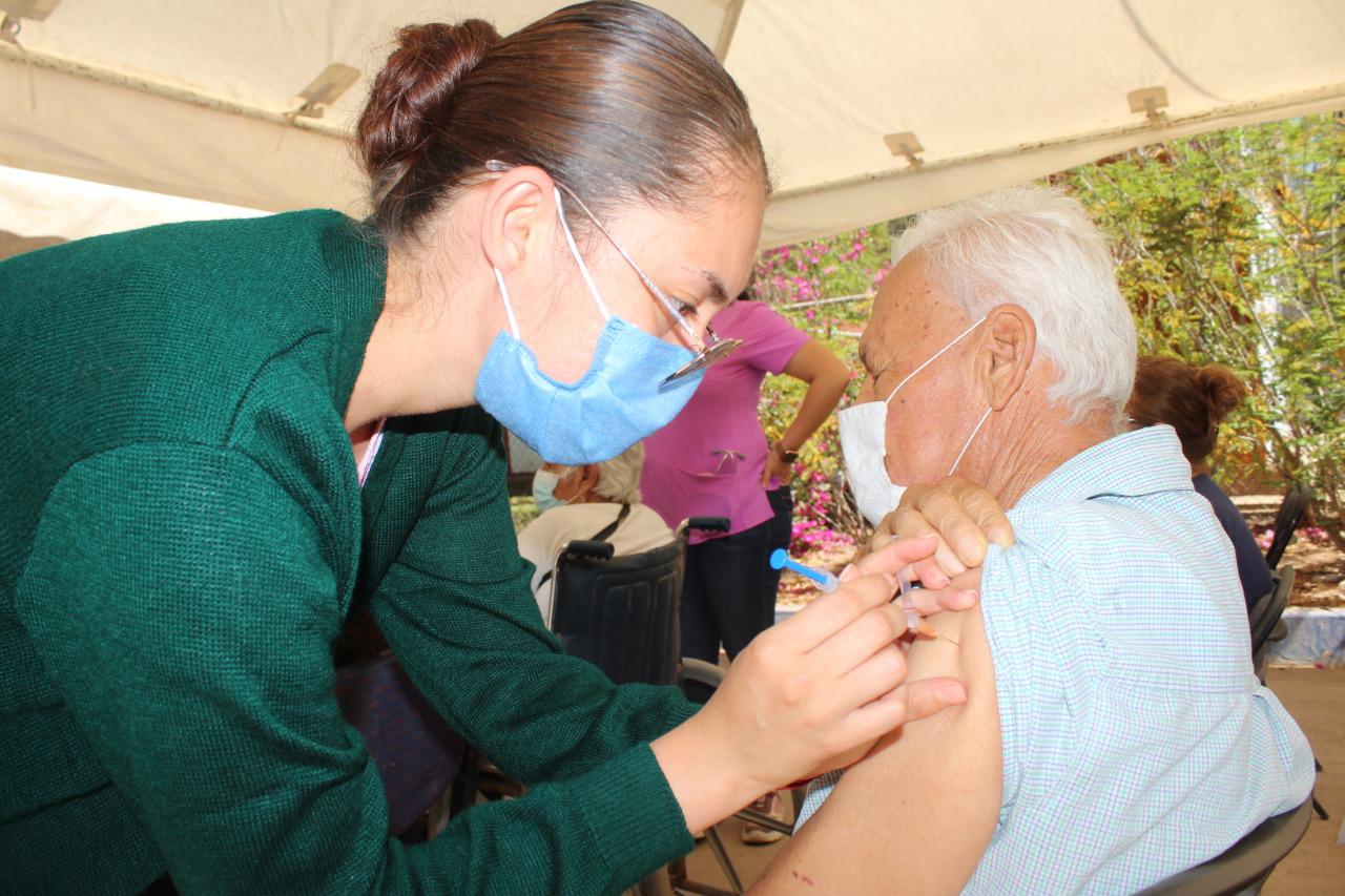 $!Con vacunación a 200 brigadistas cierra primera etapa en Guasave