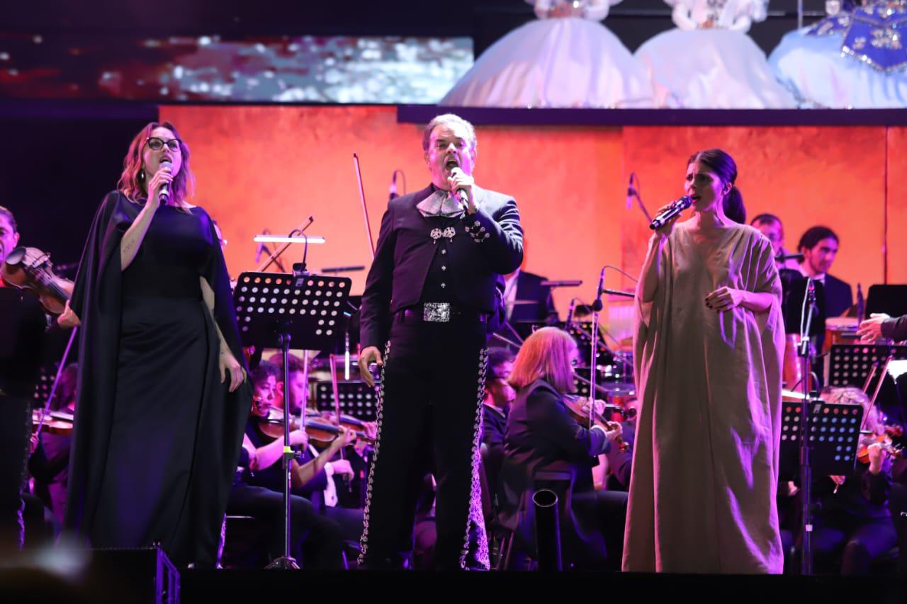 $!Denisse Gutiérrez, Fernando de la Mora y Ely Guerra.