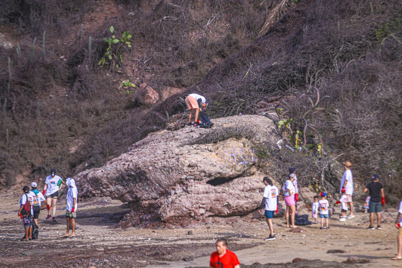 $!Más empresas se suman a la adopción de playas con el distintivo azul océano