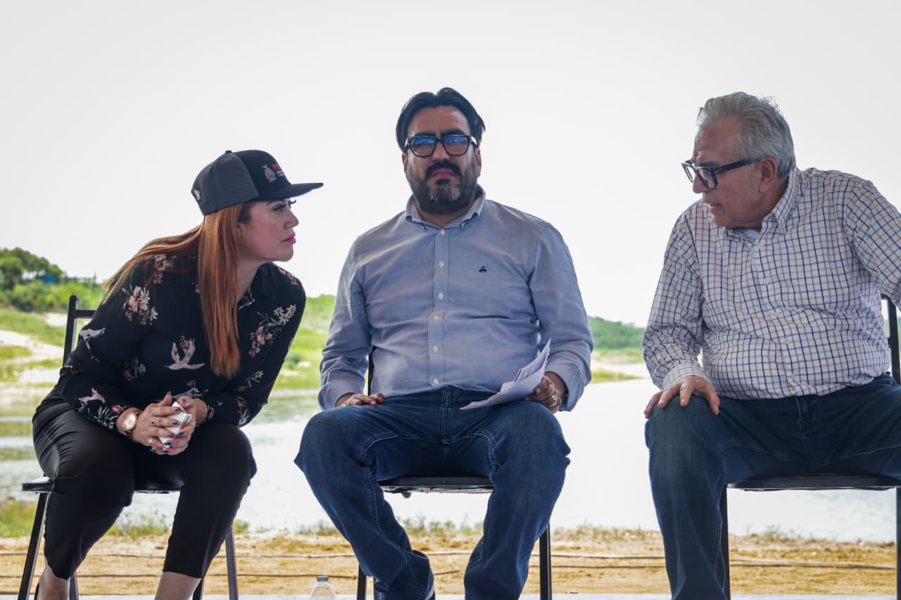 $!Llevan programa de repoblamiento de alevines a Presa Sanalona, en Culiacán