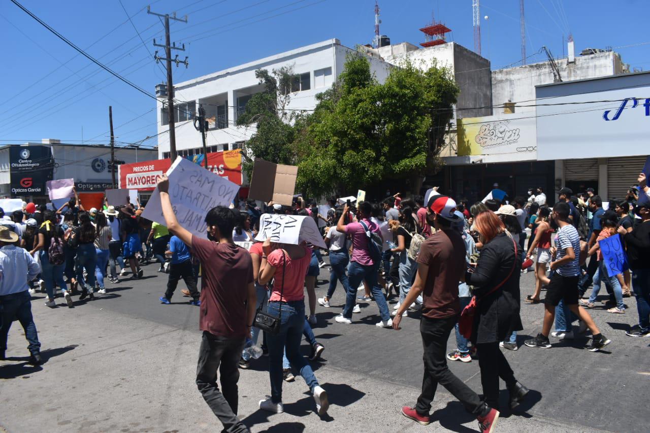 $!Despierta una macroprotesta el asesinato del perrito ‘Rodolfo’