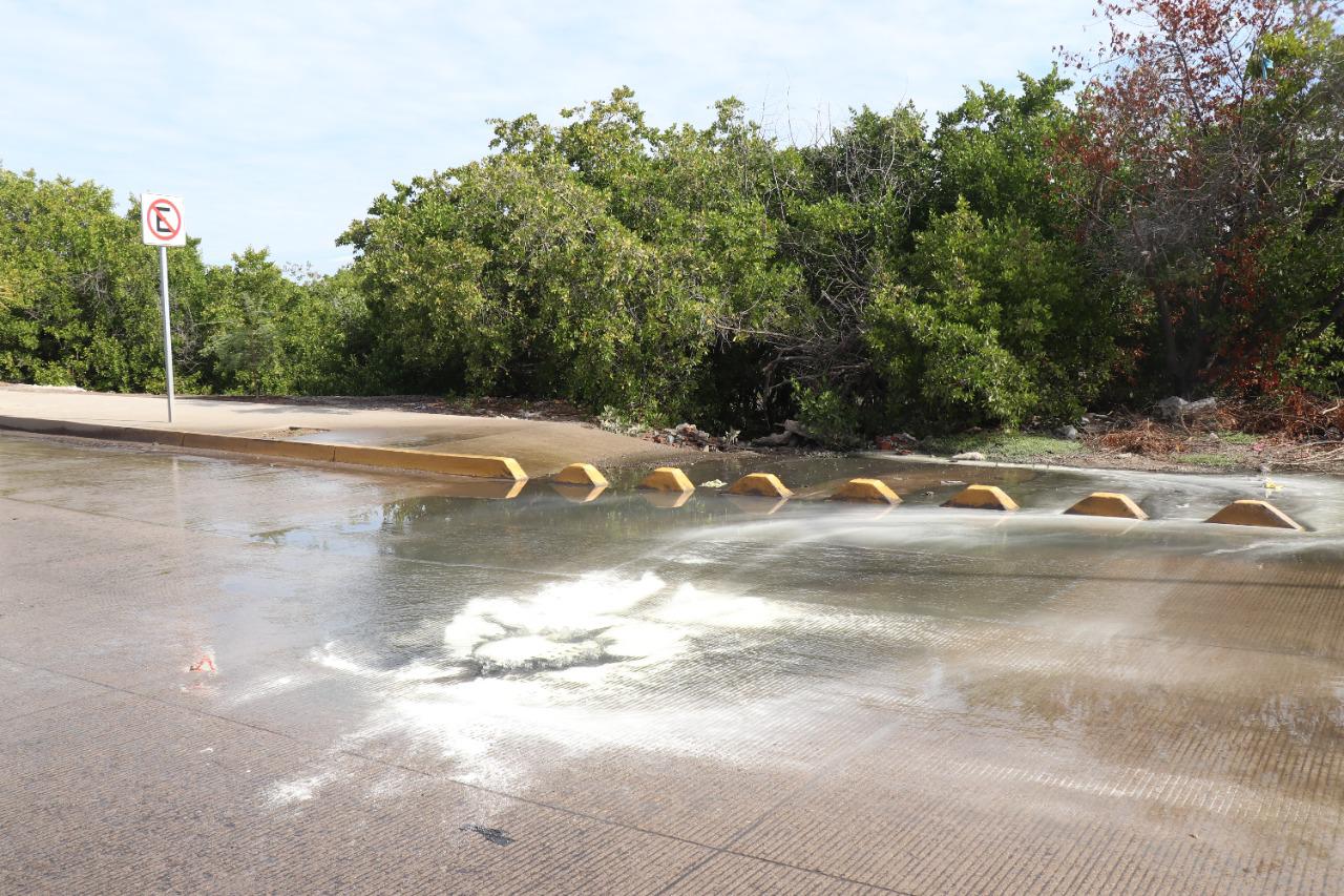 $!Mitiga Jumapam derrame de drenaje en Avenida Circunvalación en Mazatlán