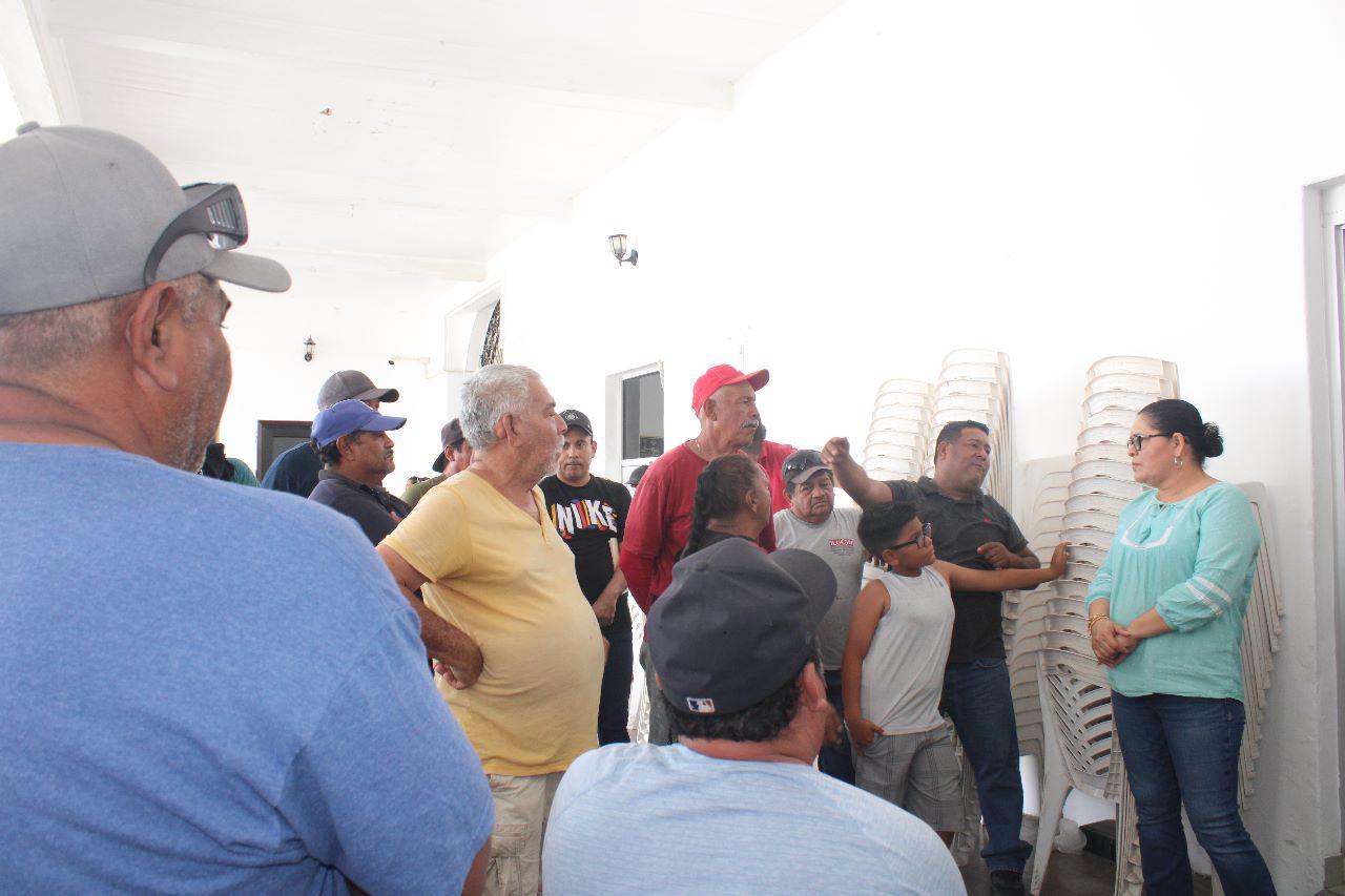 $!Reclaman trabajadores a Ayuntamiento de Escuinapa por pagos pendientes