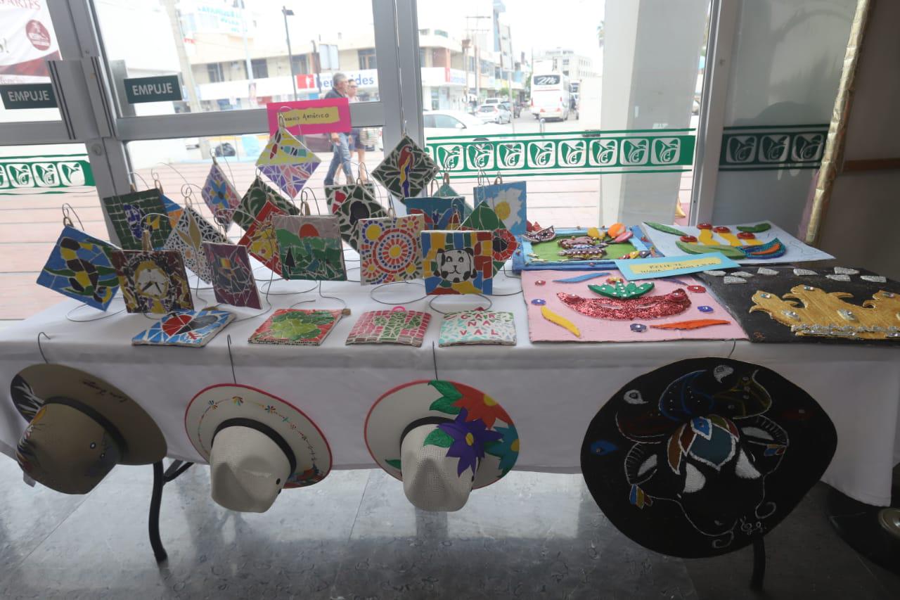 $!Además de la danza y el canto, dentro de esta clausura se expusieron algunas obras y artes plásticas de los alumnos.