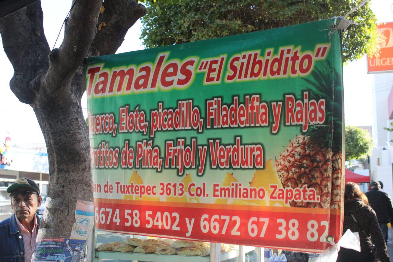 $!Hugo Rafael podrá seguir vendiendo tamales afuera del IMSS Culiacán