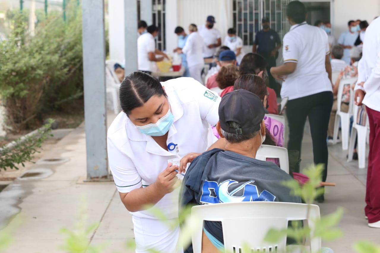 $!La vacunación contra el Covid-19 avanza en Mazatlán