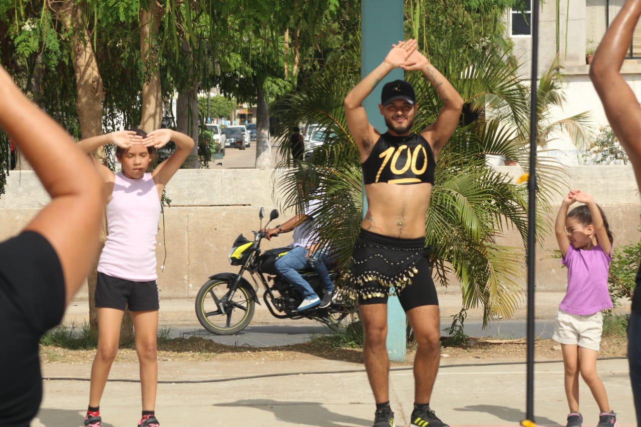 $!Ponen a bailar a Villa Satélite con la Maxi Clase de Bellifitness
