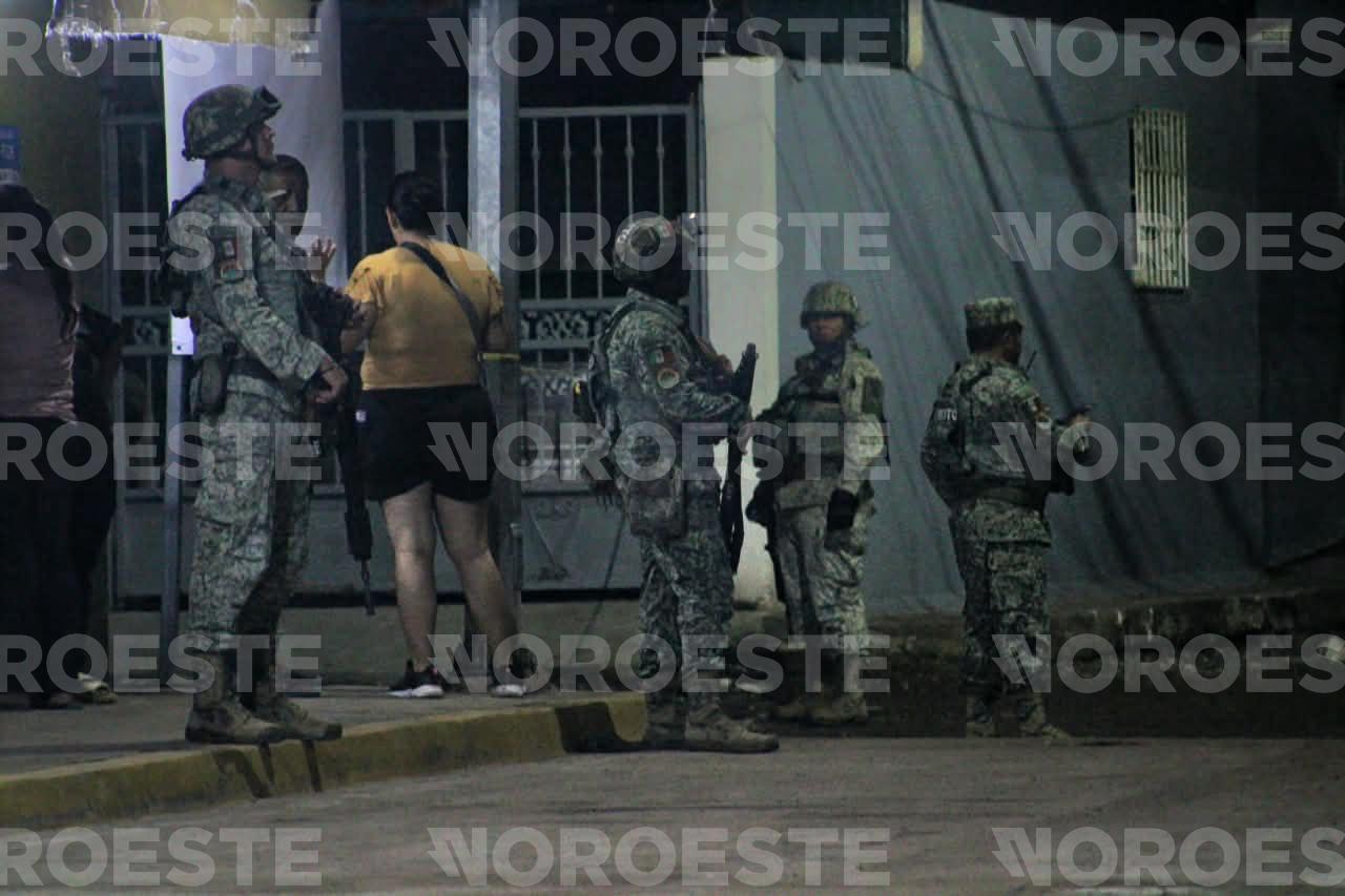 $!Un muerto, dos heridos y un detenido tras ataque armado en la colonia 5 de Febrero, en Culiacán