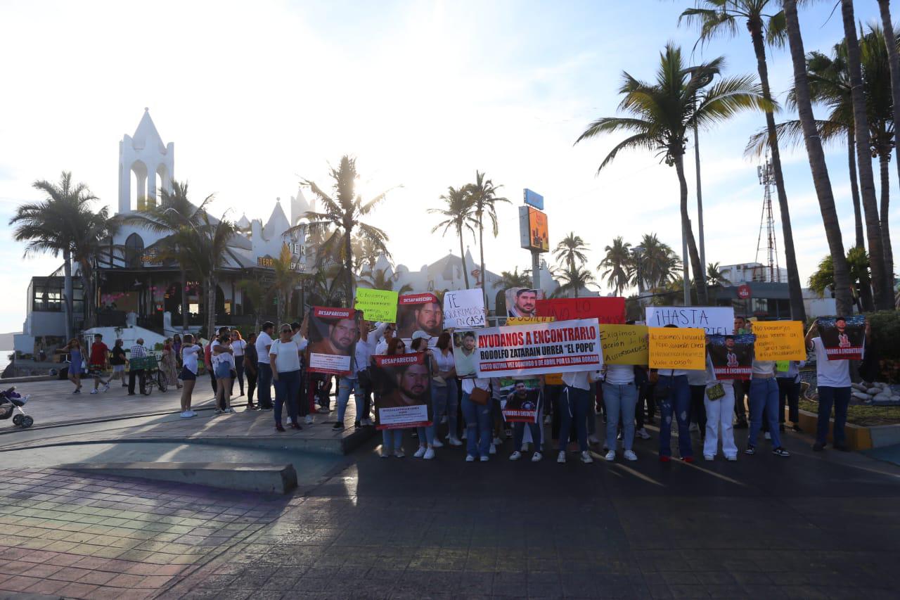 $!Protestan en Mazatlán por otro desaparecido; piden el regreso de Rodolfo Zataráin
