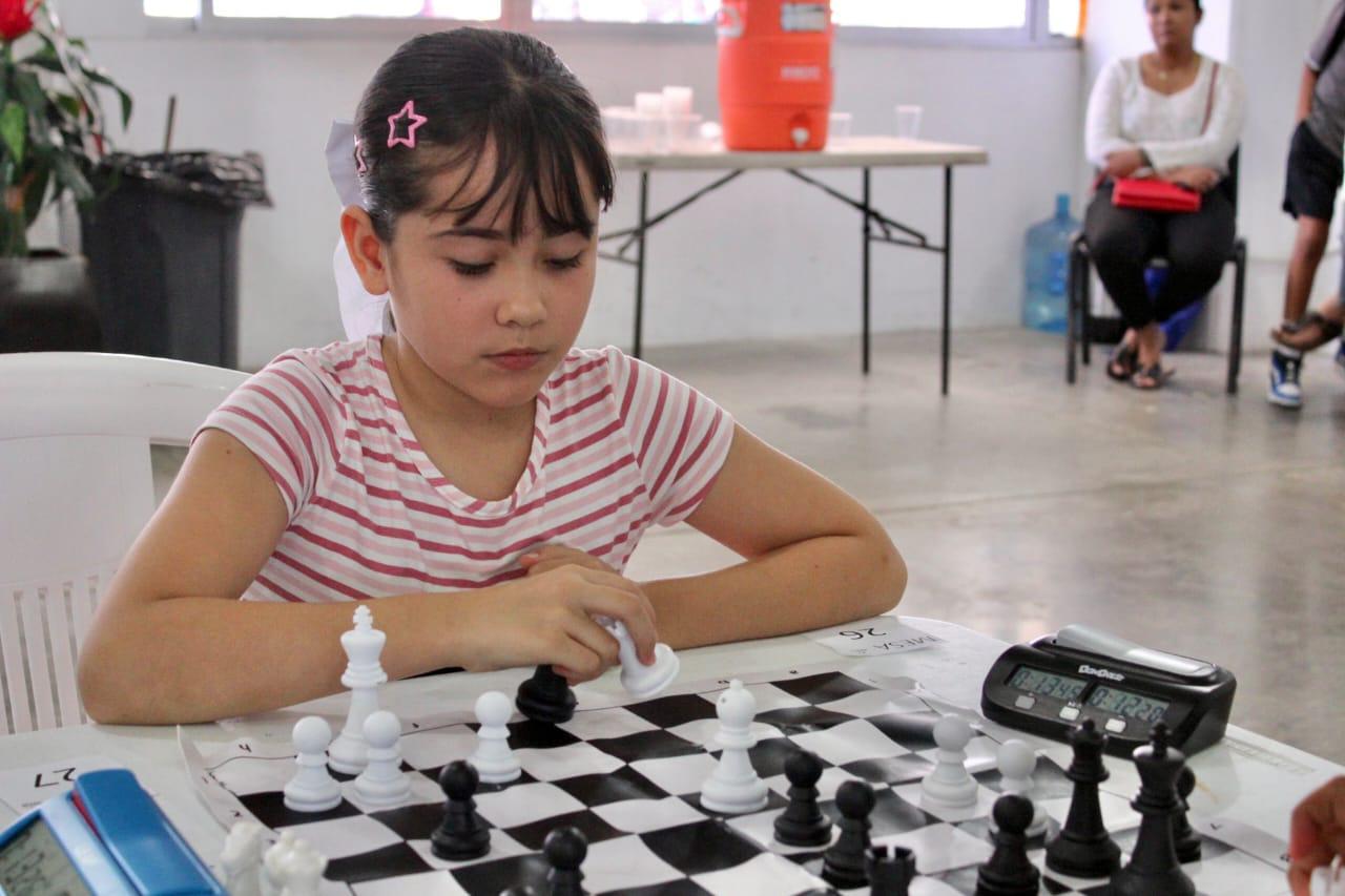$!Ajedrecistas en Mazatlán compiten por su pase al Campeonato Nacional en intensa eliminatoria