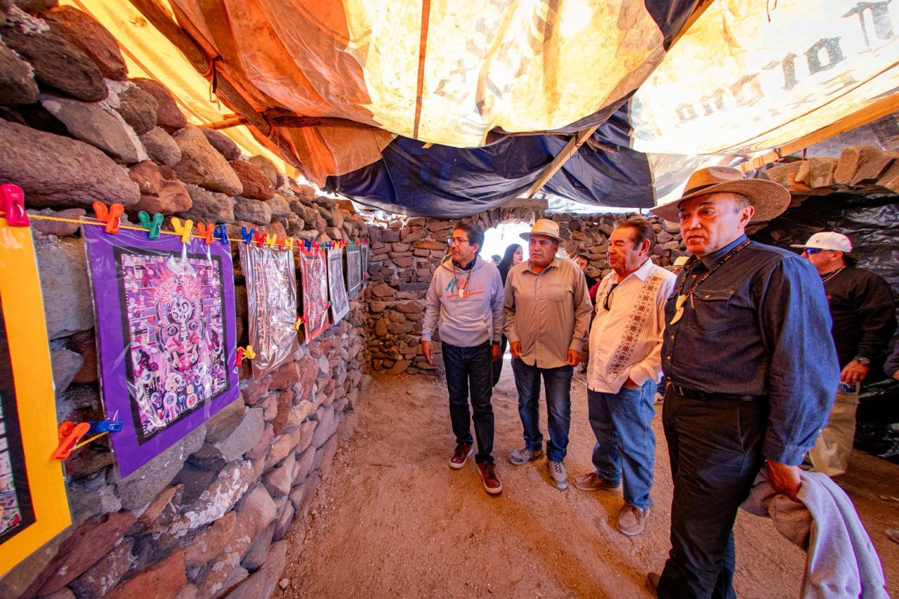 $!El grabado, bordado, artesanías, danzas, yoga, canto, poesía, cuento..., y más expresiones artísticas convergen en este festival de las artes.