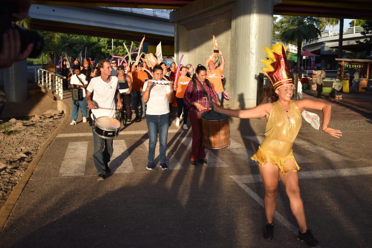 $!Lleva Movimiento Ciudadano marcha al parque acuático de Culiacán; buscan socializar proyecto