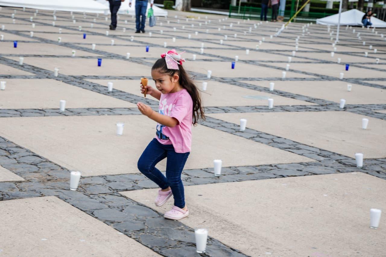 $!Buscadoras en Culiacán encienden 5 mil veladoras por desaparecidos en Sinaloa