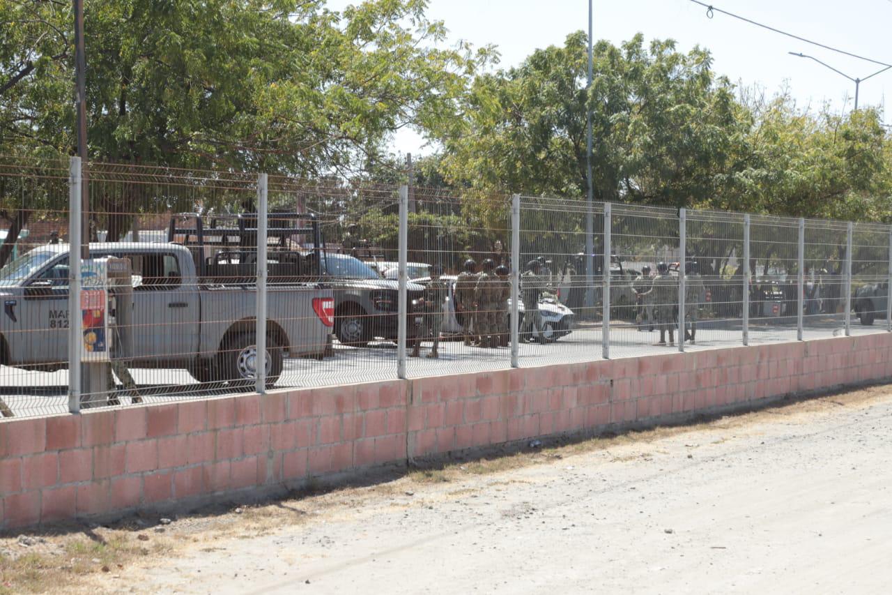 $!Tras persecución, Marina detiene a tres civiles armados en Mazatlán