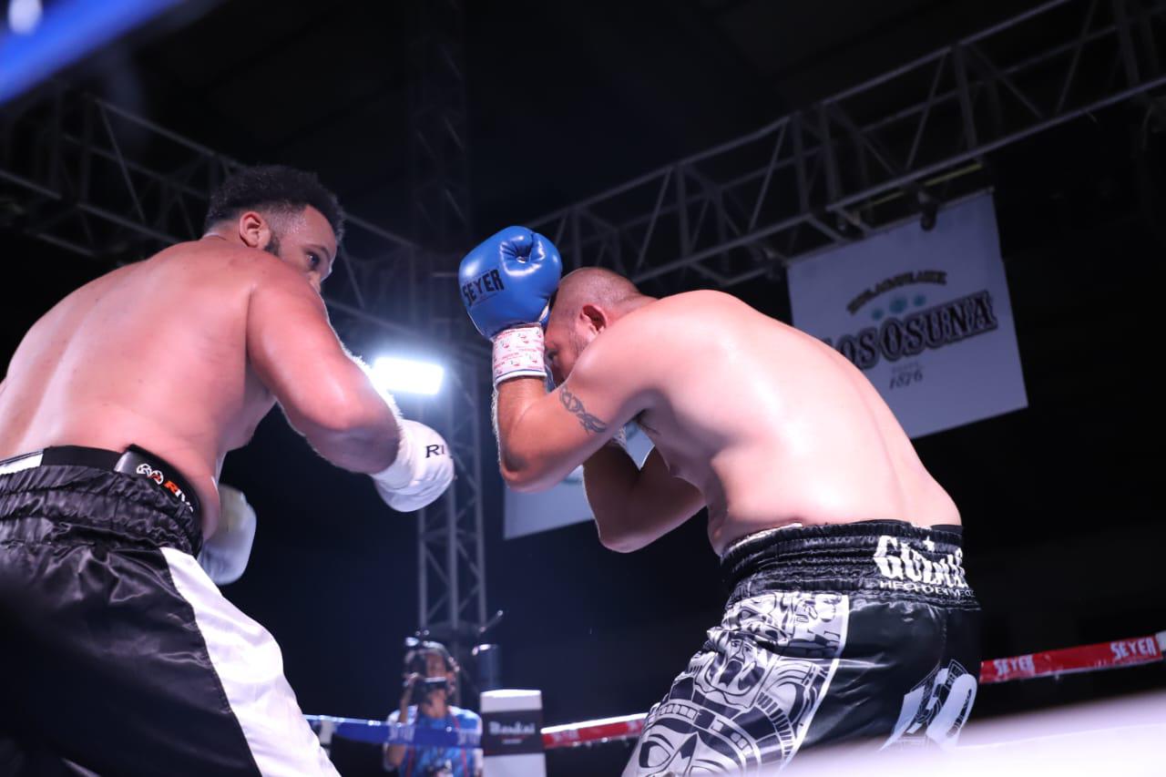 $!Debuta ‘Zurdo’ Ramírez como promotor con explosiva gala de boxeo en la Germán Evers