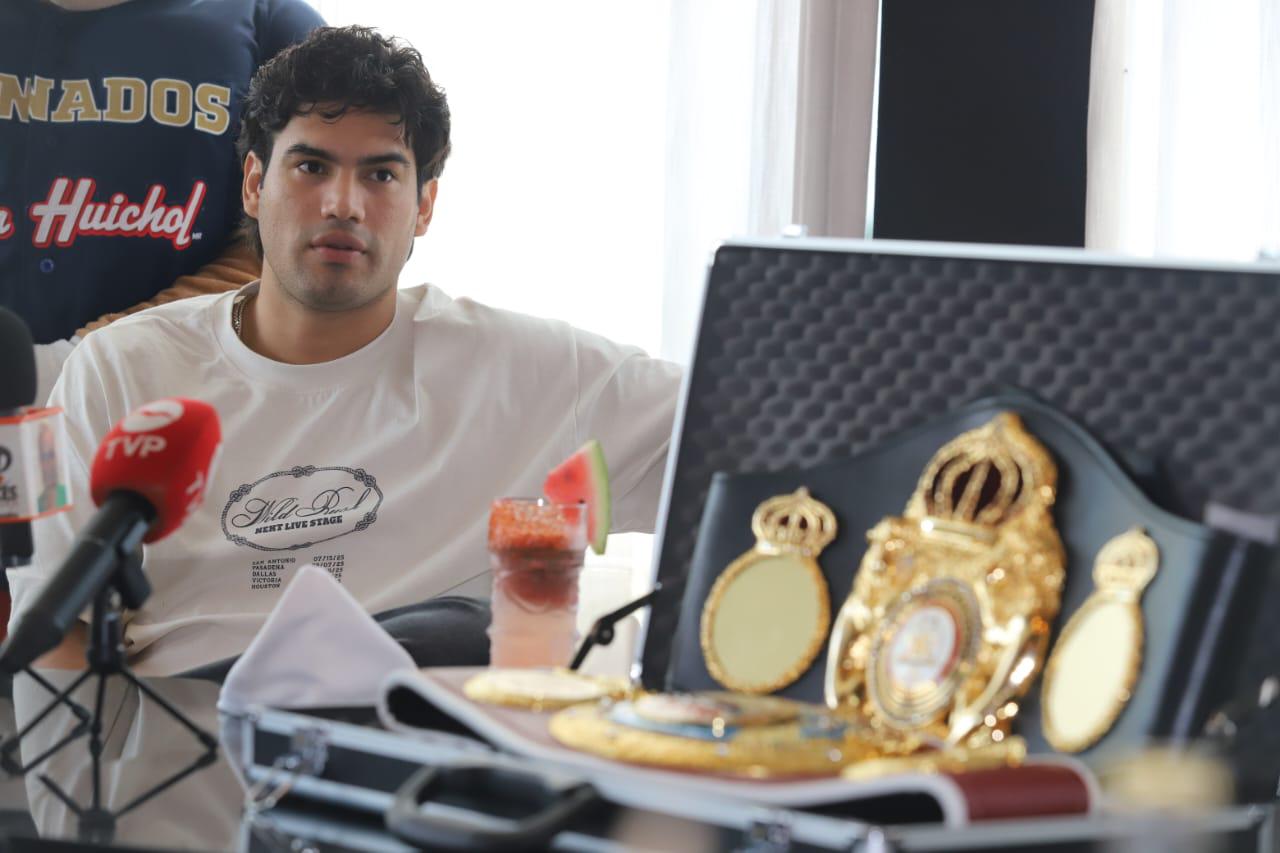 $!‘Zurdo’ Ramírez defenderá sus títulos crucero ante Robin Safar en enero