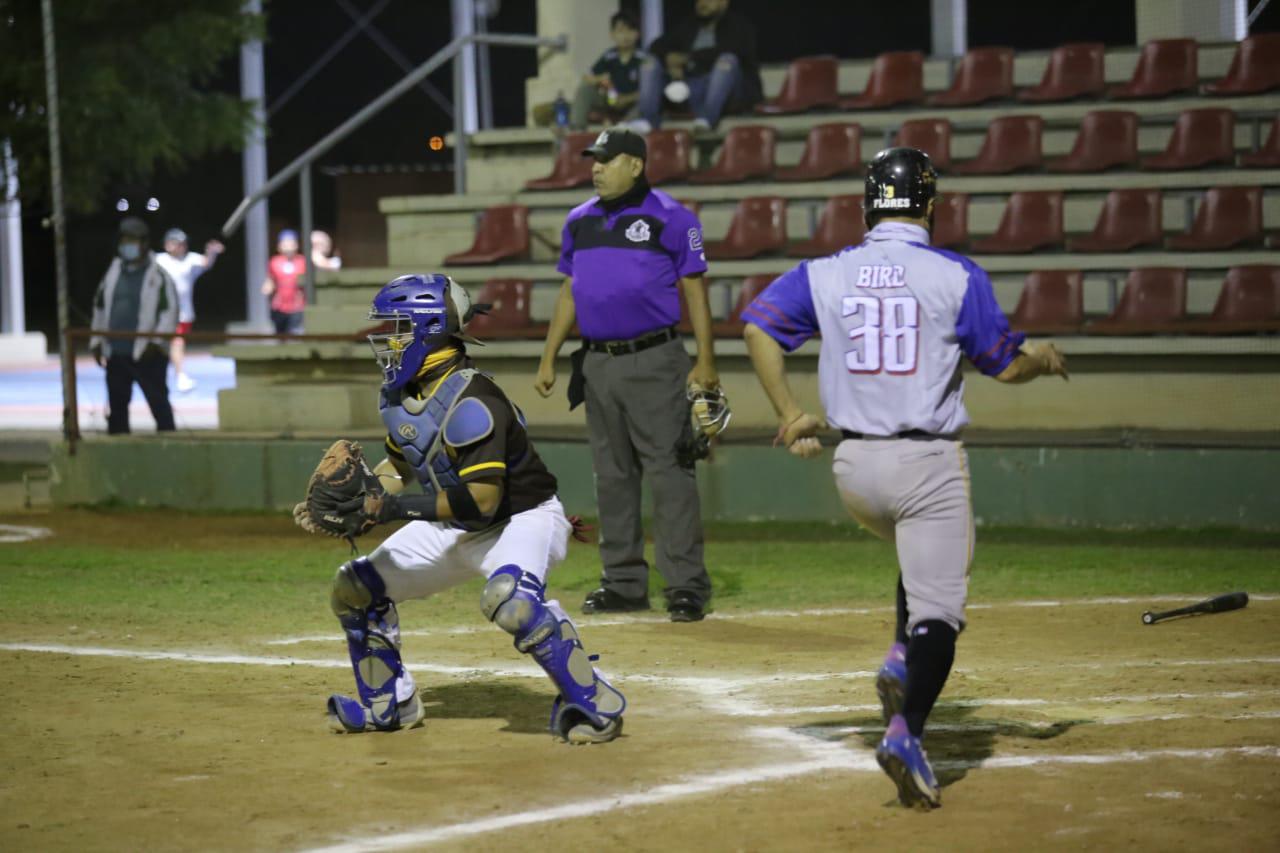 $!Bird avanza a la siguiente ronda de la Liga de Beisbol de Primera Fuerza Invernal Nocturna