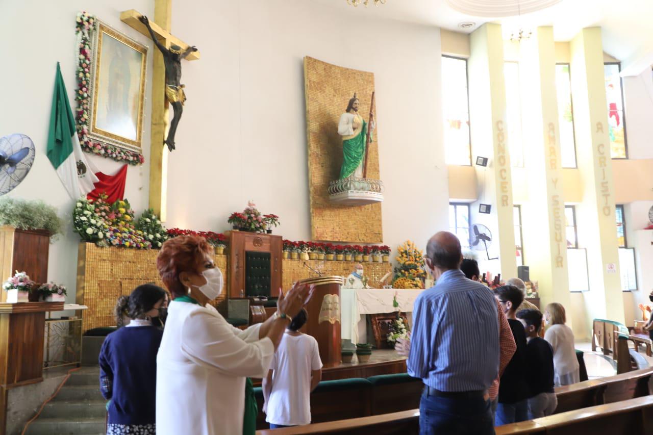 $!Festejan feligreses de la Iglesia de San Judas Tadeo a la Virgen de Guadalupe, en Mazatlán