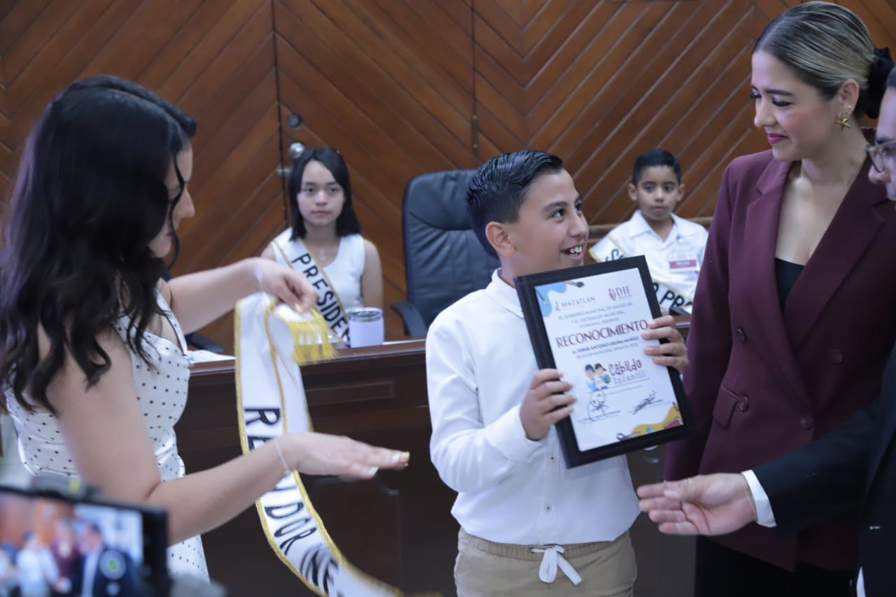 $!Rinden protesta integrantes del Cabildo Infantil 2025, en Mazatlán