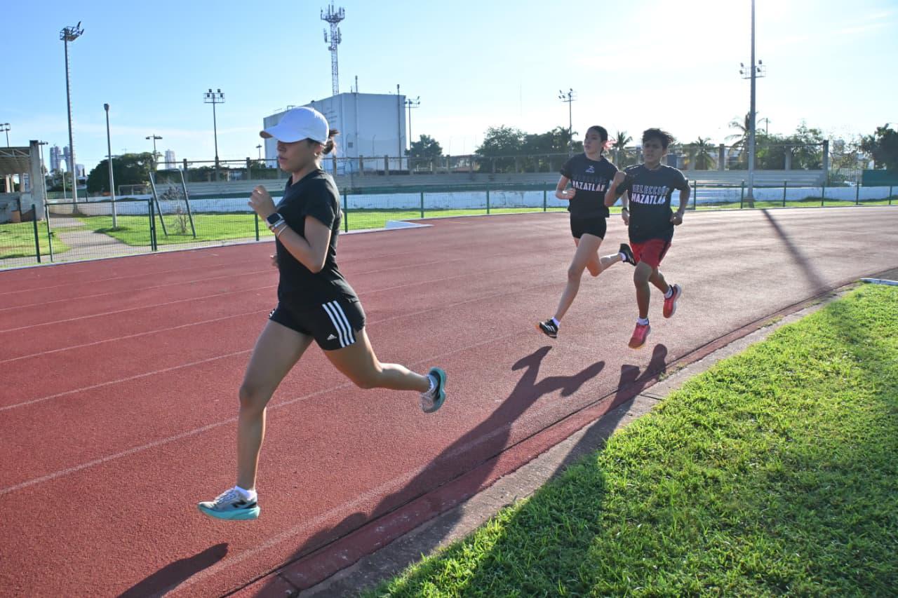 $!Ponen a prueba metodólogos del Isde a deportistas mazatlecos