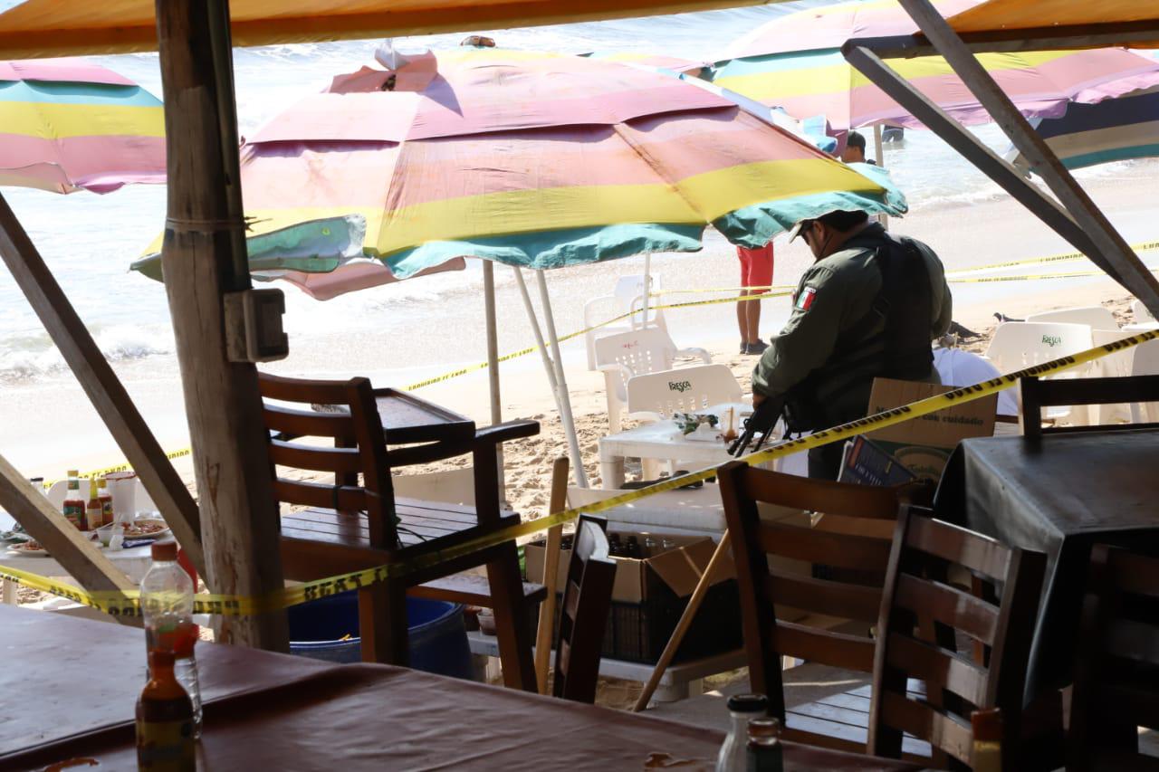 $!Asesinan a turista en restaurante de playa en Mazatlán