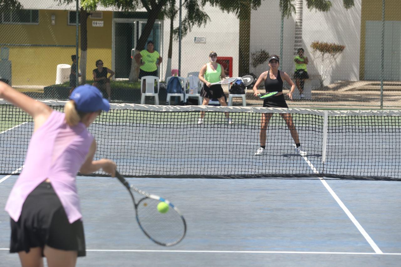 $!Club Cardones se impone a Pseudas en Torneo de Tenis Bajo Techo en el Colegio Montfort
