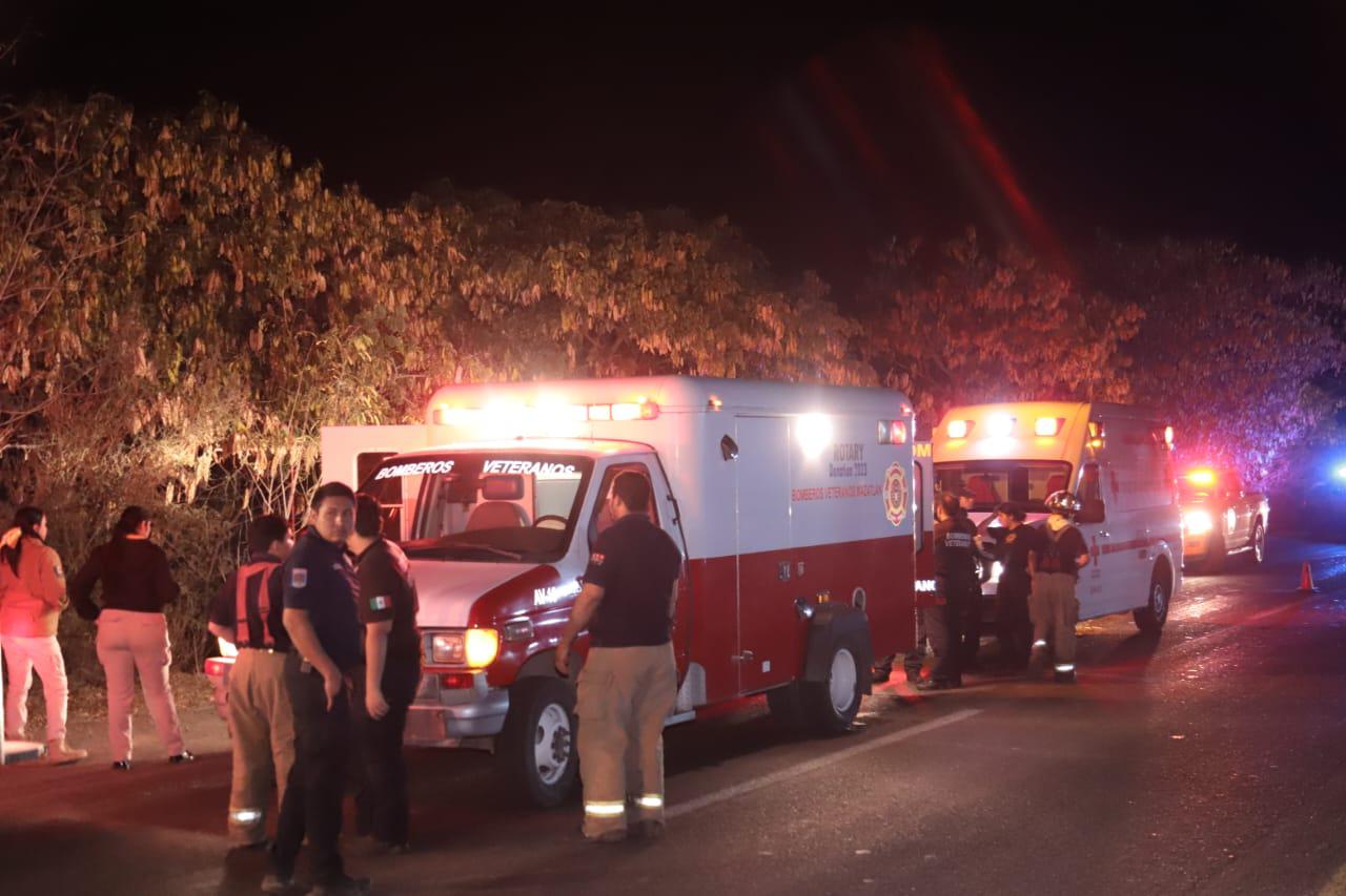 $!En Mazatlán, volcadura de camioneta en la Internacional deja una niña sin vida